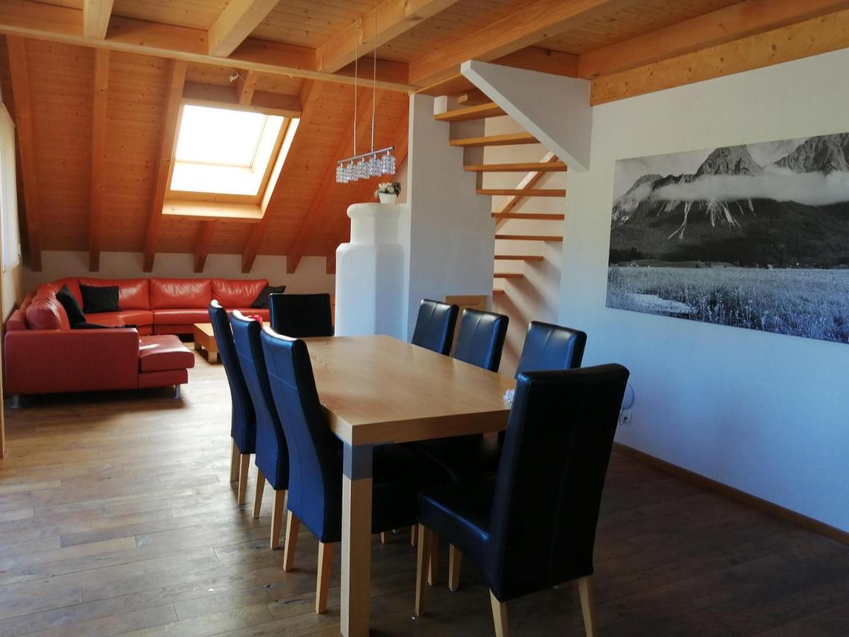 Chalet Zur Rose Apartment Berwang Bagian luar foto