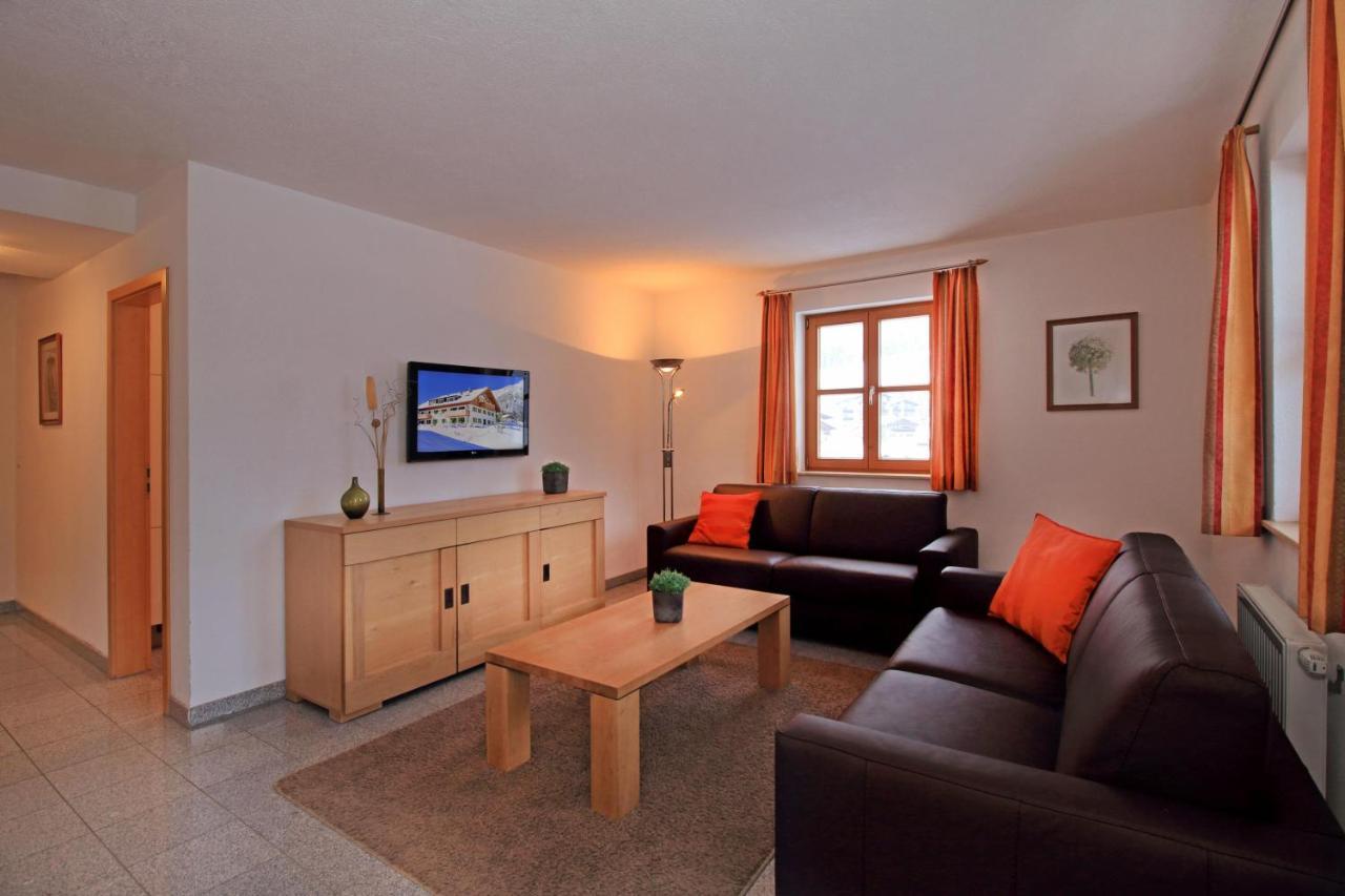 Chalet Zur Rose Apartment Berwang Bagian luar foto