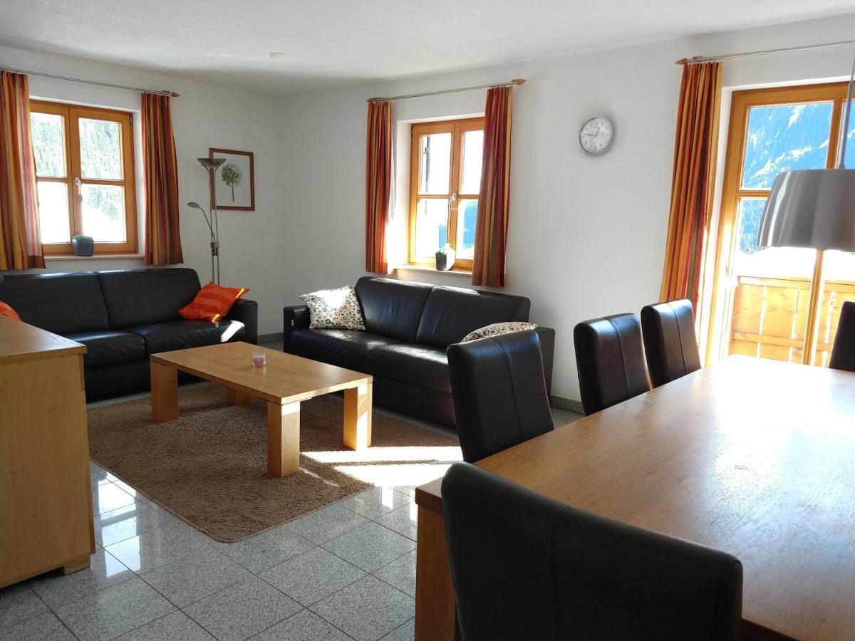 Chalet Zur Rose Apartment Berwang Bagian luar foto