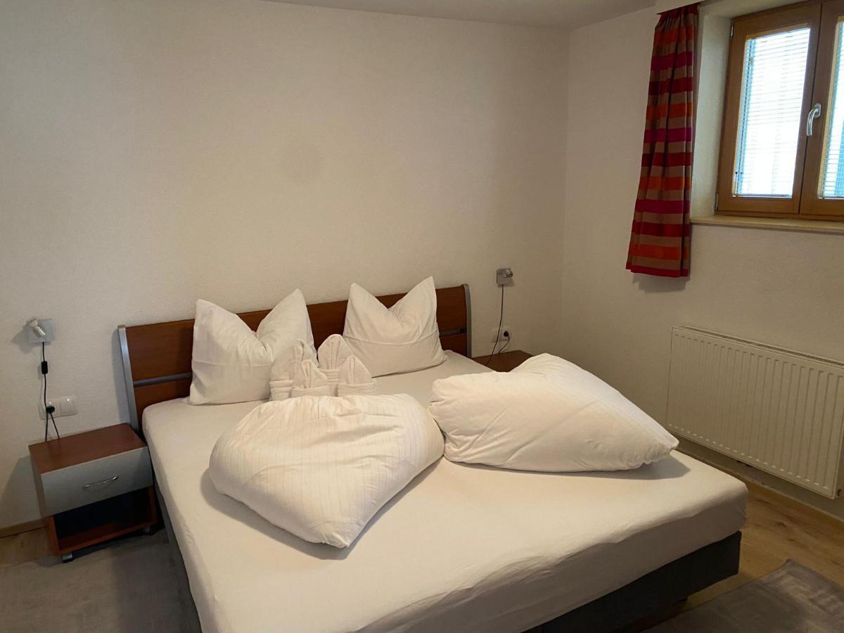 Chalet Zur Rose Apartment Berwang Bagian luar foto